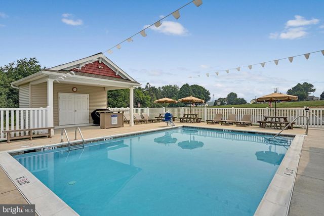 928 SWEETBAY LN., Lebanon, PA 17046