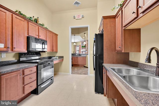 928 SWEETBAY LN., Lebanon, PA 17046