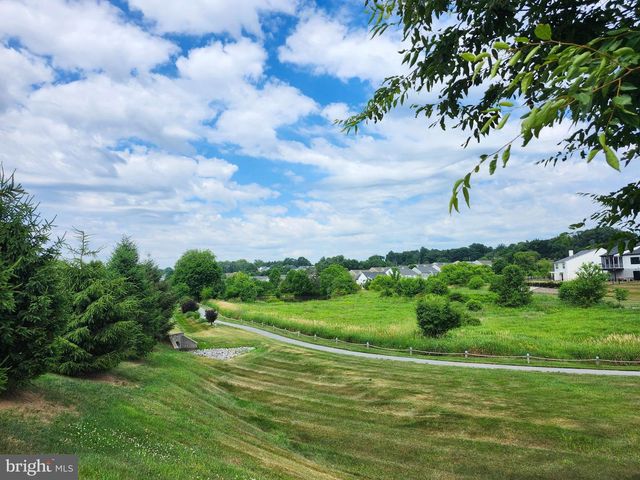 928 SWEETBAY LN., Lebanon, PA 17046