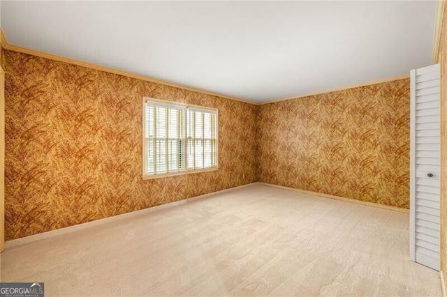 22 Glenald Way, Atlanta, GA 30327