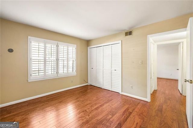 22 Glenald Way, Atlanta, GA 30327