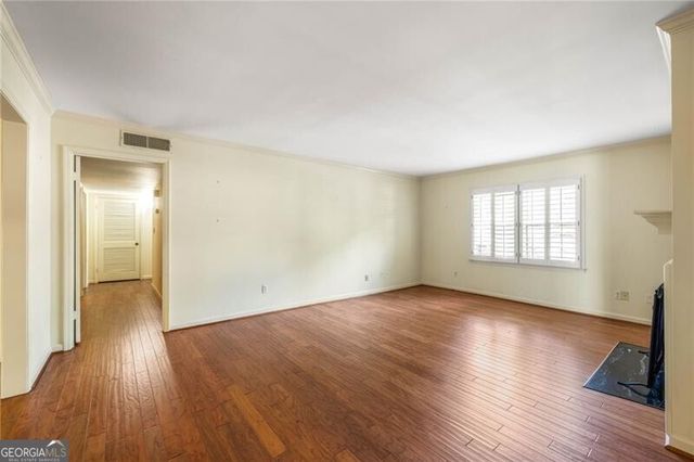 22 Glenald Way, Atlanta, GA 30327