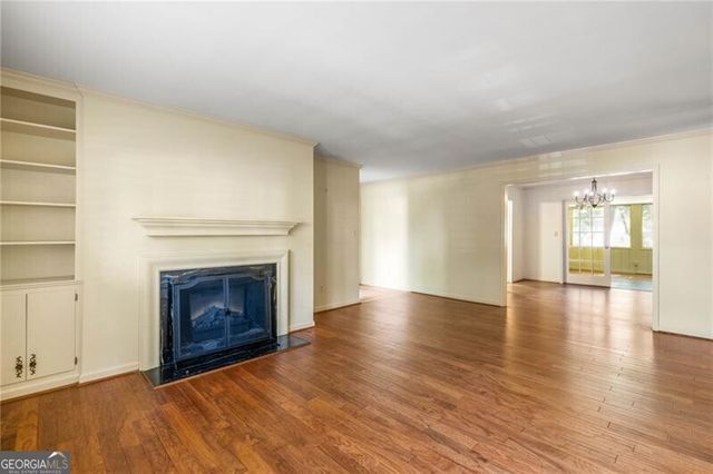 22 Glenald Way, Atlanta, GA 30327