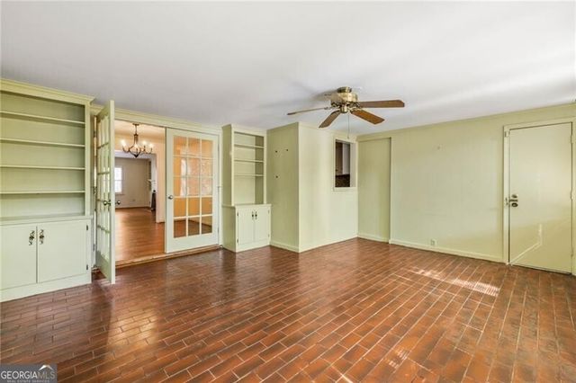 22 Glenald Way, Atlanta, GA 30327