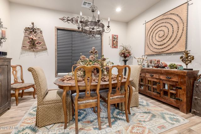 17524 E BROOKS FARM Road, Gilbert, AZ 85298