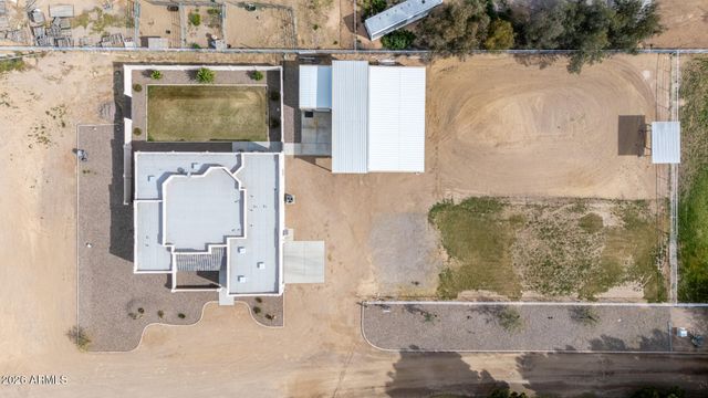 17524 E BROOKS FARM Road, Gilbert, AZ 85298