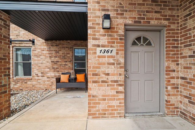 1361 Prairie Drive, Crown Point, IN 46307