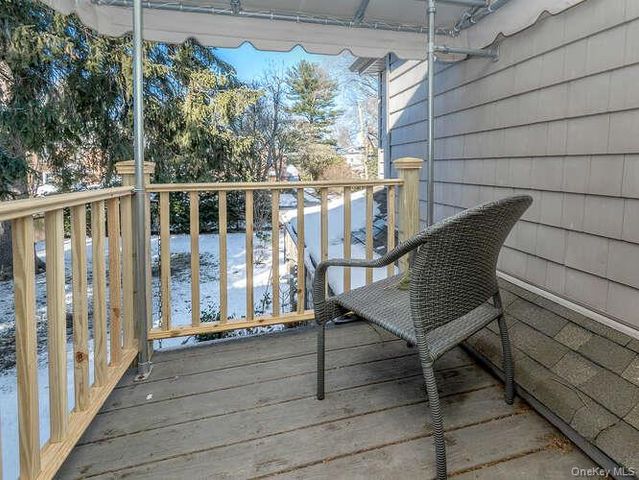 23 Ivy Way, Port Washington, NY 11050