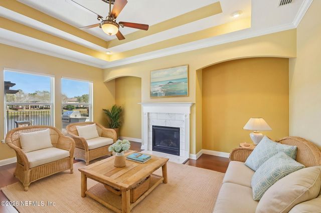 827 E DORCHESTER Drive, St. Johns, FL 32259