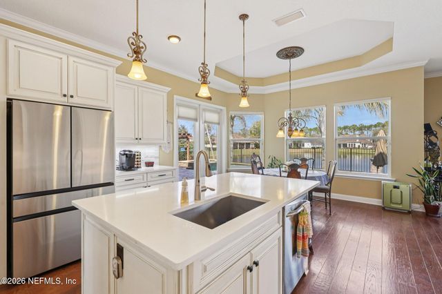 827 E DORCHESTER Drive, St. Johns, FL 32259