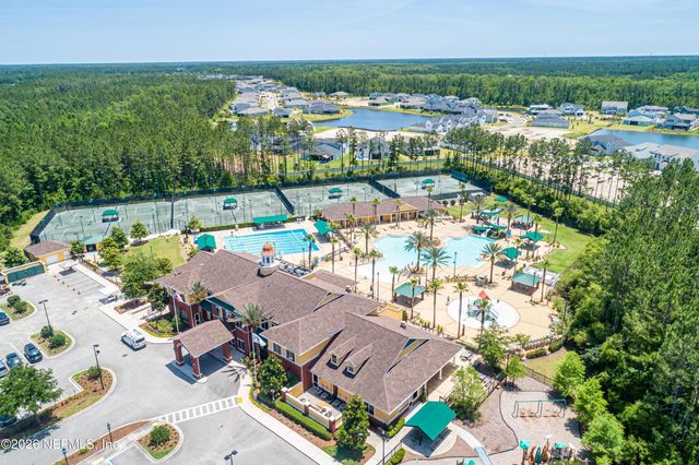 827 E DORCHESTER Drive, St. Johns, FL 32259