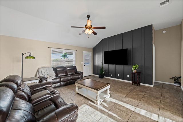 1905 Broken Shoe TRL, Temple, TX 76502