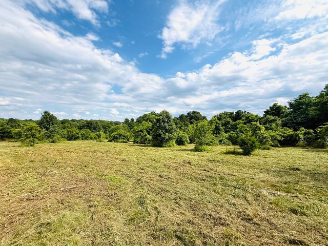 729 Oakland Lane, Harrodsburg, KY 40330