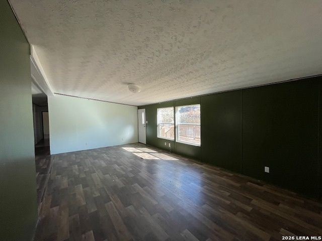 207 Hopi Trail, Bandera, TX 78003