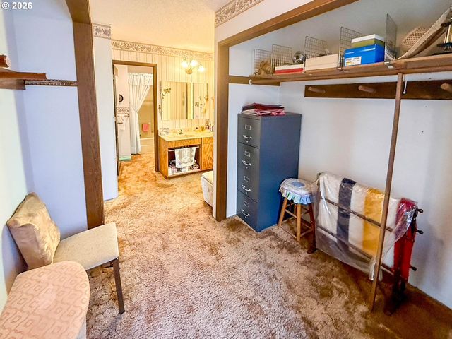 159 Ne LOMBARDY Dr, Roseburg, OR 97470