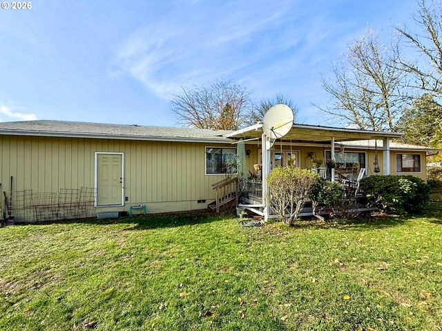 159 Ne LOMBARDY Dr, Roseburg, OR 97470