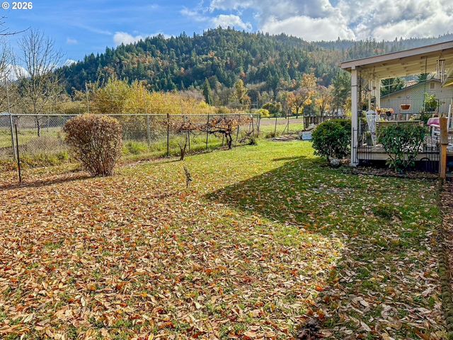 159 Ne LOMBARDY Dr, Roseburg, OR 97470