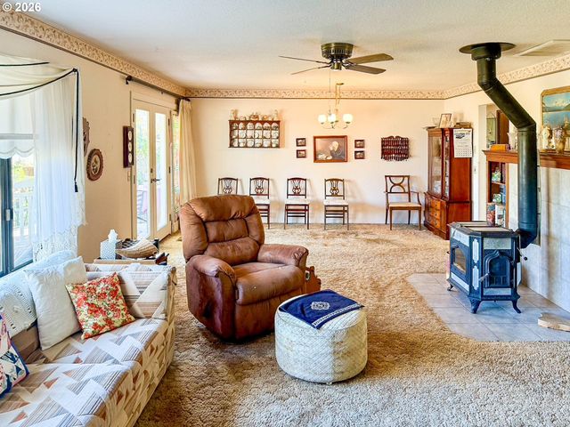 159 Ne LOMBARDY Dr, Roseburg, OR 97470