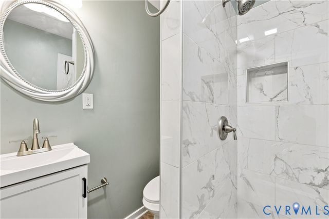656 Battery Pl, Colonial Heights, VA 23834