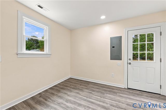 656 Battery Pl, Colonial Heights, VA 23834