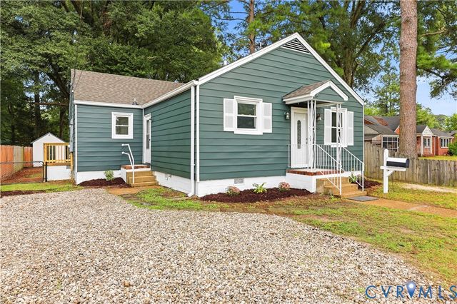 656 Battery Pl, Colonial Heights, VA 23834