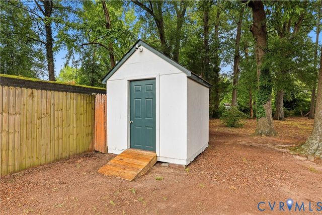 656 Battery Pl, Colonial Heights, VA 23834