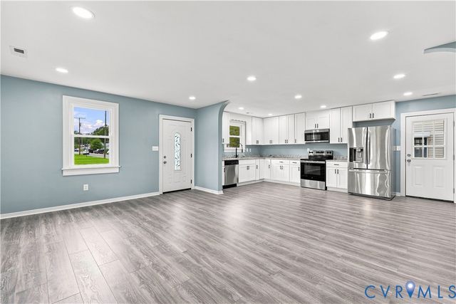 656 Battery Pl, Colonial Heights, VA 23834