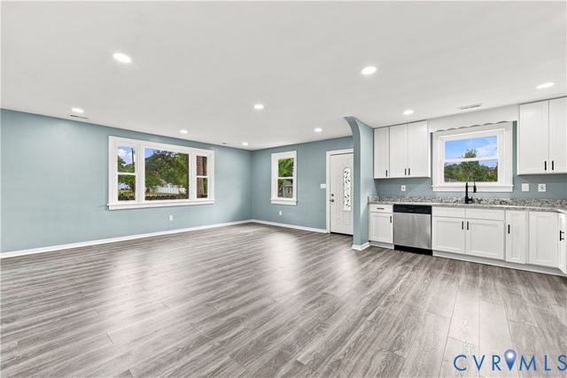 656 Battery Pl, Colonial Heights, VA 23834