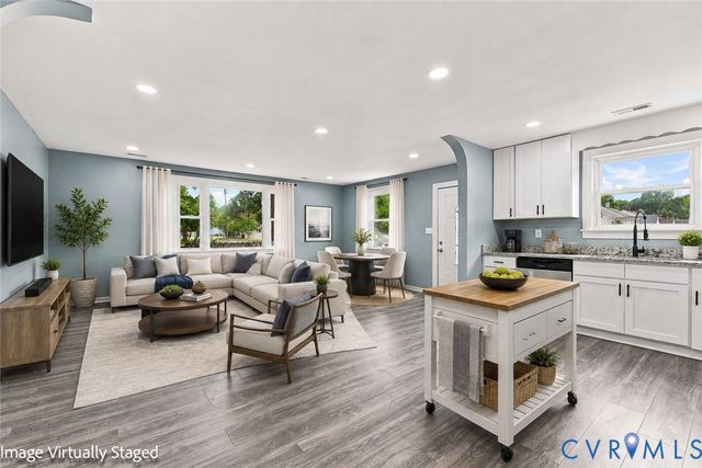 656 Battery Pl, Colonial Heights, VA 23834