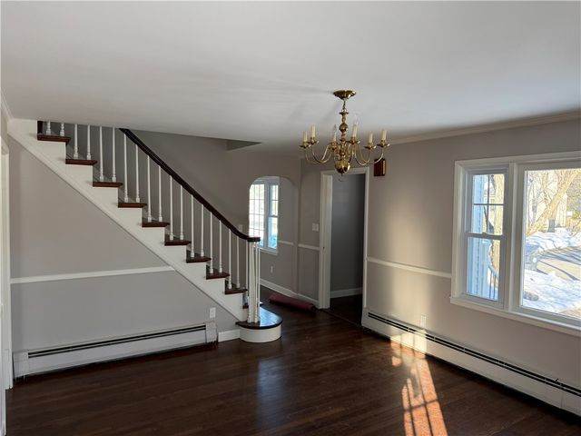 101 Farmland Road, Warwick, RI 02889