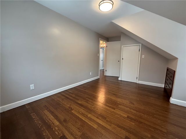 101 Farmland Road, Warwick, RI 02889