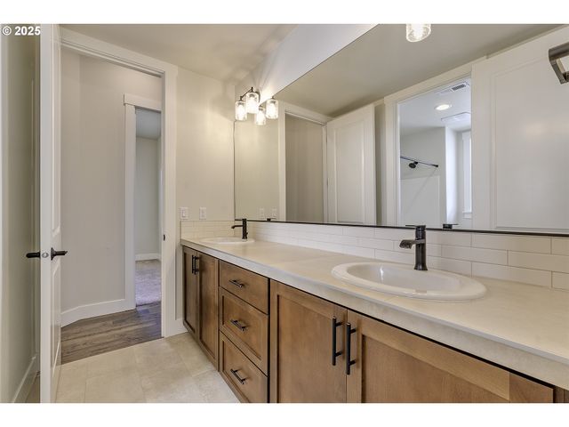 29068 Nw FAIR St, North Plains, OR 97133