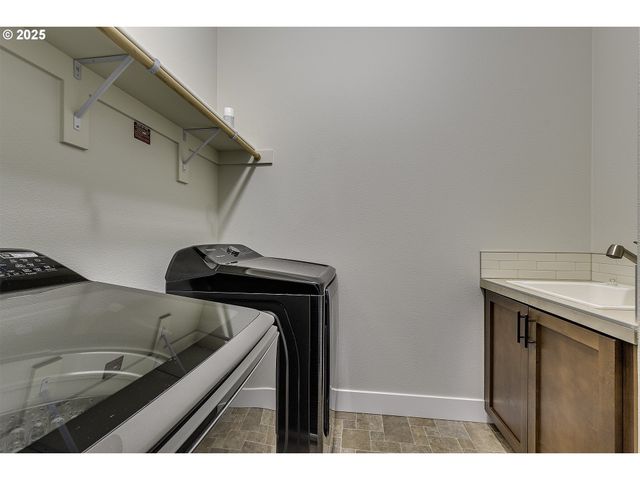 29068 Nw FAIR St, North Plains, OR 97133