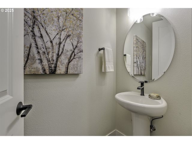 29068 Nw FAIR St, North Plains, OR 97133