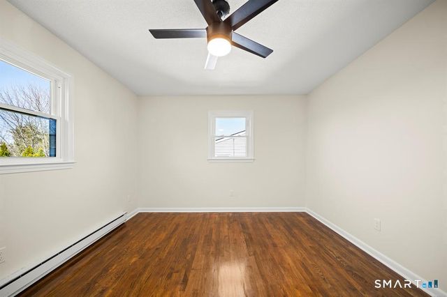 25 Greenview Drive, Waterbury, CT 06708