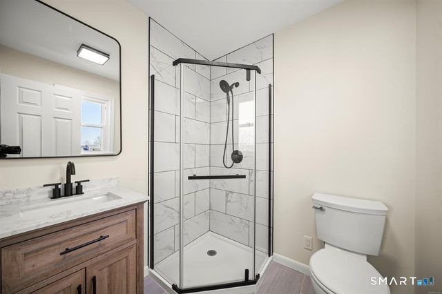 25 Greenview Drive, Waterbury, CT 06708
