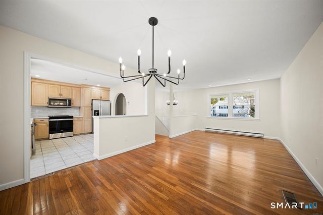 25 Greenview Drive, Waterbury, CT 06708