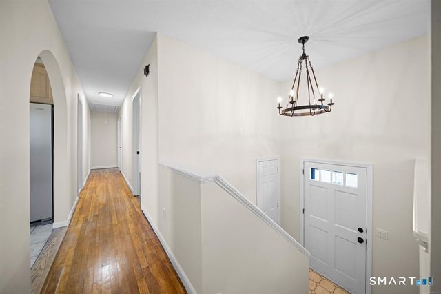 25 Greenview Drive, Waterbury, CT 06708