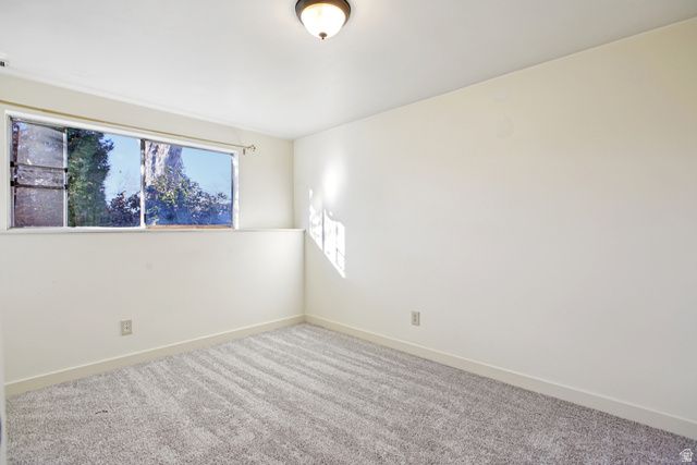 569 E ALOHA LN, Sandy, UT 84070