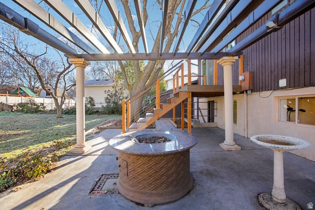 569 E ALOHA LN, Sandy, UT 84070