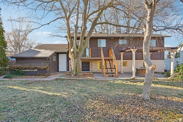 569 E ALOHA LN, Sandy, UT 84070