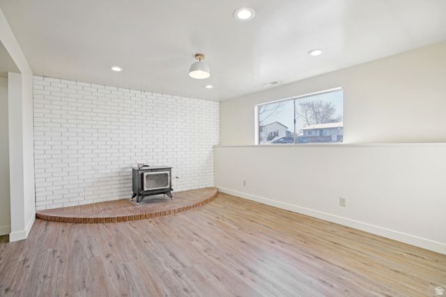 569 E ALOHA LN, Sandy, UT 84070