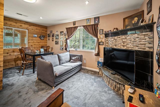 837 Lewis Road, Royal Oaks, CA 95076