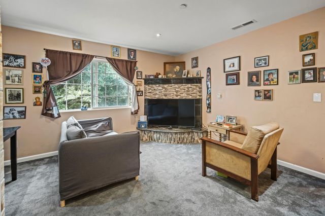 837 Lewis Road, Royal Oaks, CA 95076