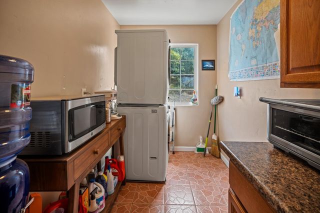 837 Lewis Road, Royal Oaks, CA 95076