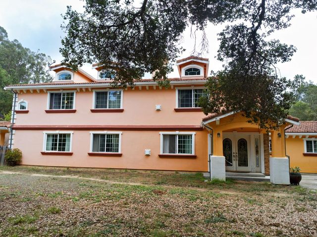 837 Lewis Road, Royal Oaks, CA 95076