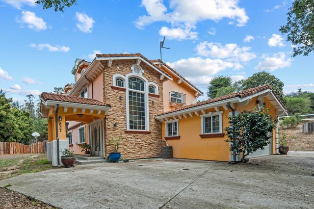 837 Lewis Road, Royal Oaks, CA 95076