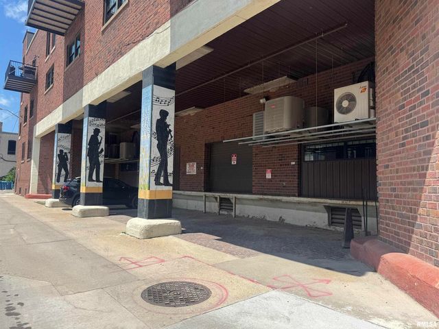 100 19TH Street 106 and 107, Rock Island, IL 61201