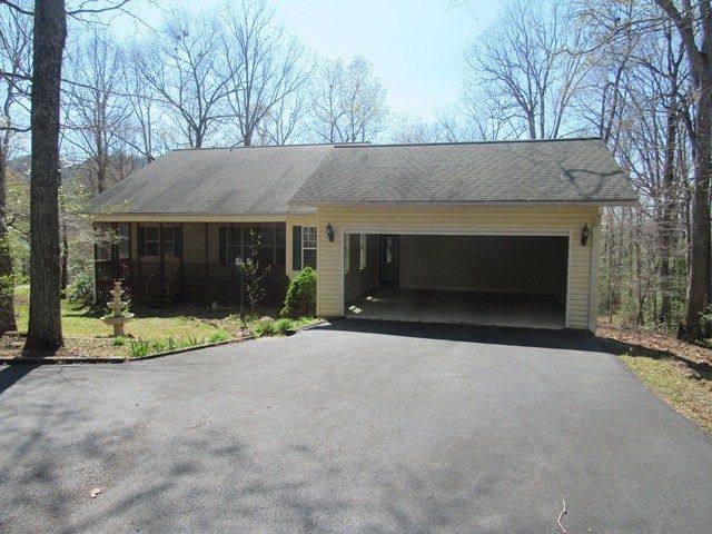 693 Puett Cove, Marble, NC 28960