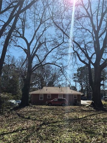 880 White Oak Drive, Forest Park, GA 30297